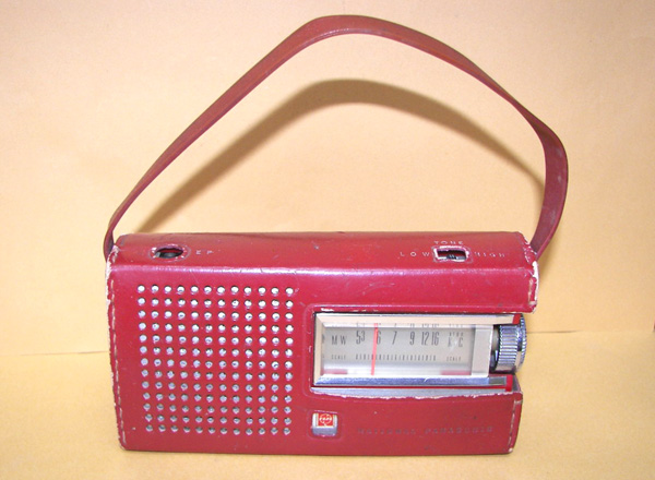 画像: 松下電器産業  National Panasonic MODEL R-137 AM RADIO　1967年型
