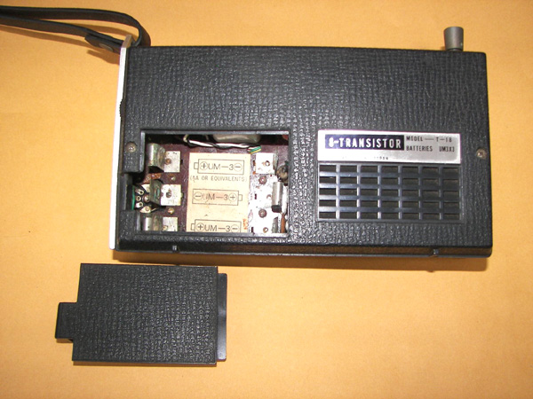 画像: Columbia 2 Band Ｔ-18 Portable8石トランジスターラジオ 1967年型