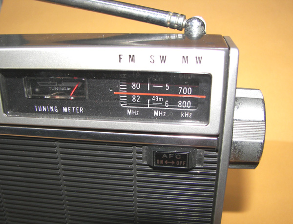 画像: ソニー　MODEL ICF-110 FM/SW/MW 3BAND RADIO 1969年型 SONY純製イヤフォン付き